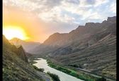 عکس بی نظیر از غروب آفتاب در رودخانه ارس